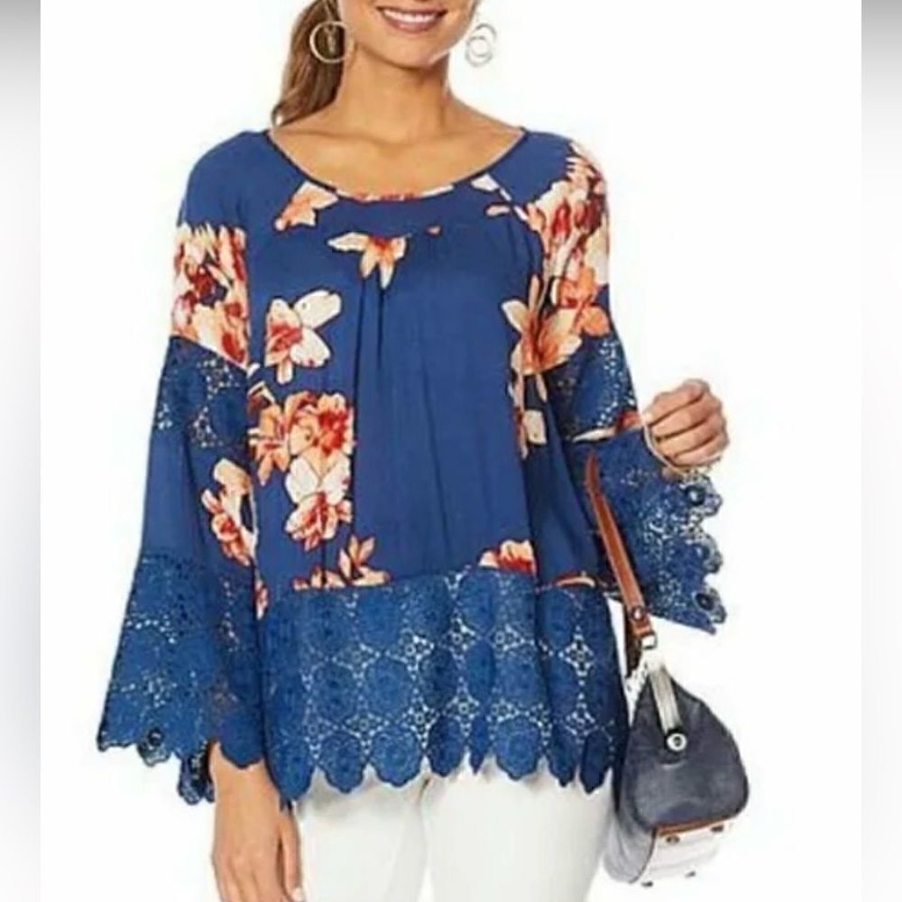 Curations Boho blue floral lace trimmed bell sleeves top size S